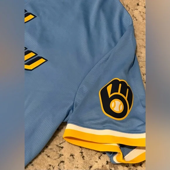 Nike Authentic Milwaukee Brewers City Connect Yelich #22 Jersey Men’s Size: L - Picture 5 of 7